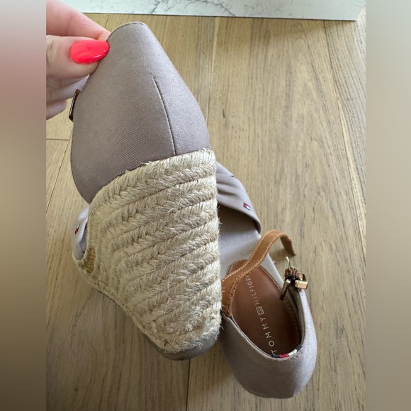 Tommy Hilfiger wedges US 6, 36 - Picture 4 of 5
